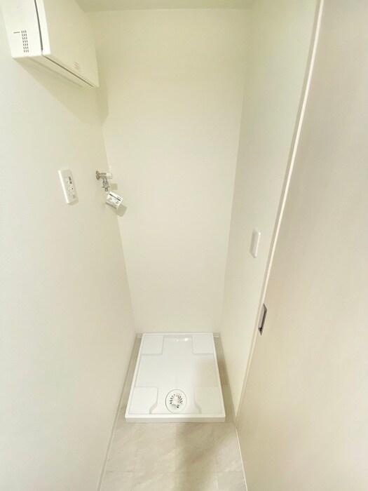 物件内観写真17　(洗濯機置場)