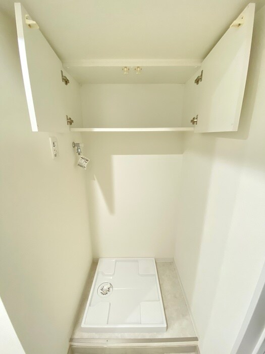 物件内観写真18　(洗濯機置場)