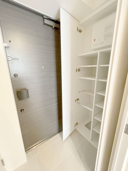 物件内観写真18　(靴箱)