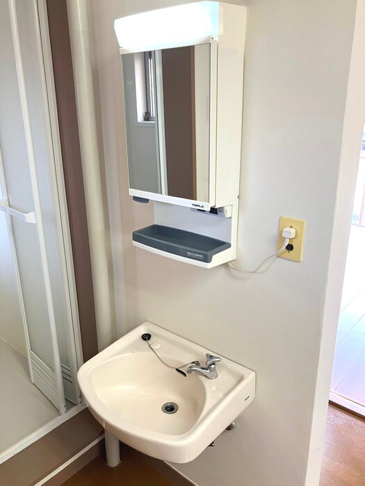 物件内観写真9　(洗面)