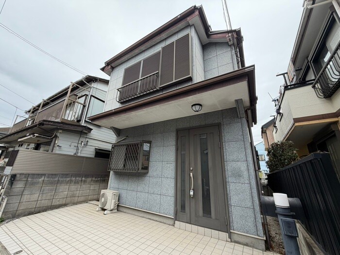 西大泉3丁目貸家の外観写真