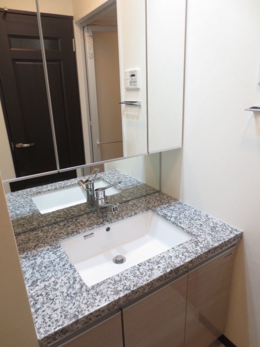 物件内観写真12　(洗面)