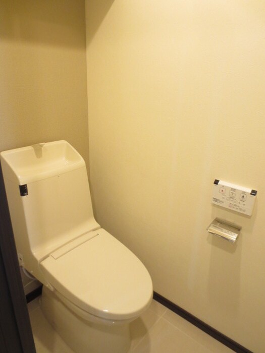 物件内観写真14　(トイレ)