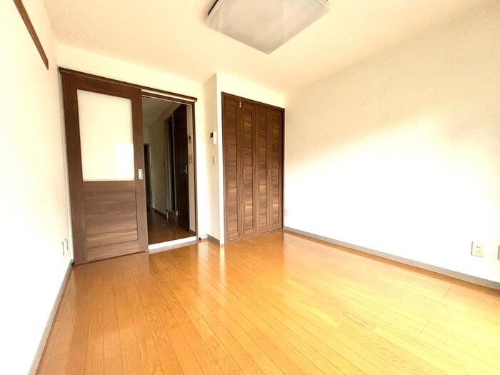 物件内観写真9　(居室)