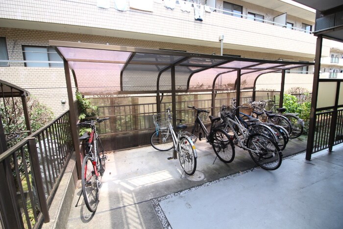 物件外観写真5　(駐輪場)