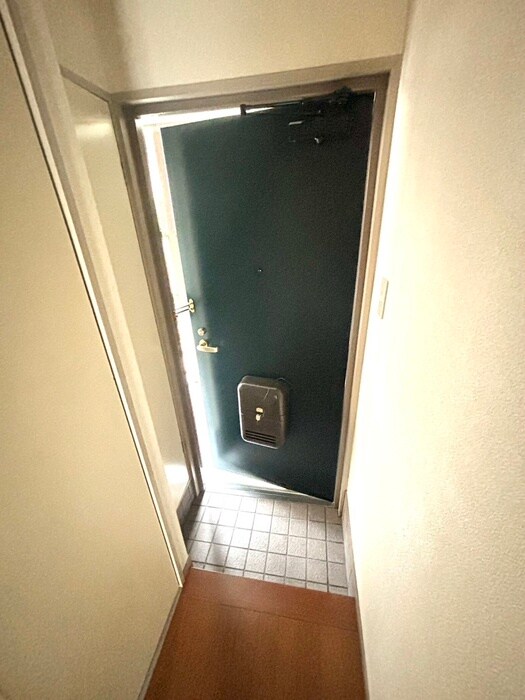 物件内観写真15　(玄関)