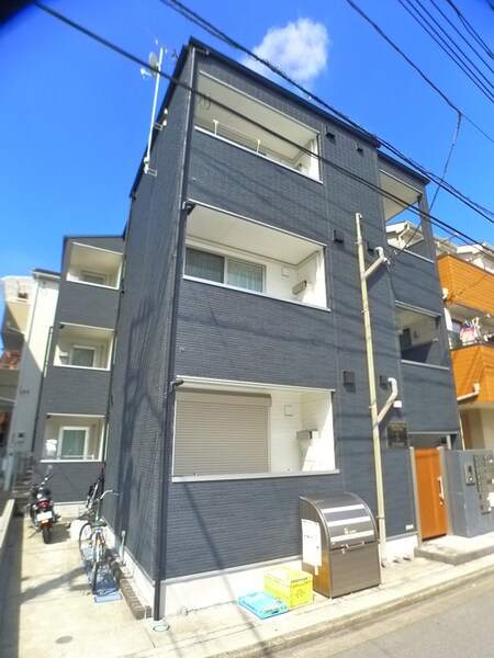 PINEAPPLE　HILL西新井外観写真