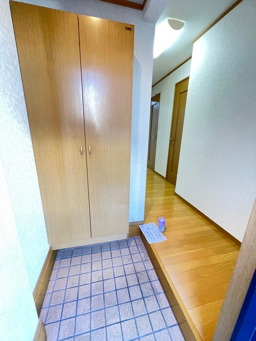 物件内観写真17　(玄関)