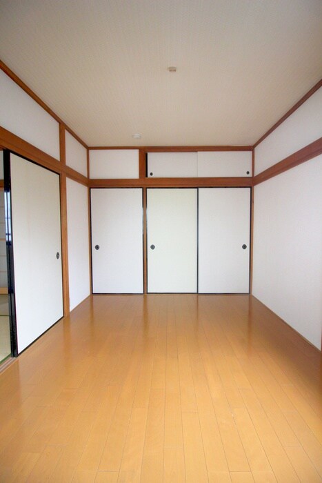 物件内観写真4　(居室)