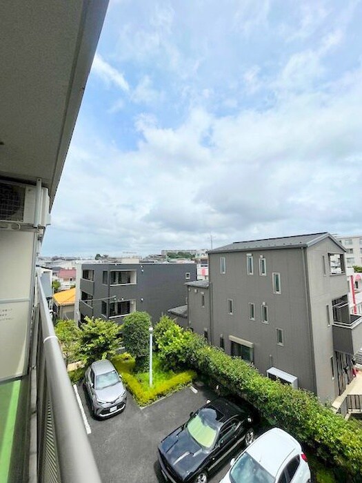 物件内観写真16　(室内からの展望)