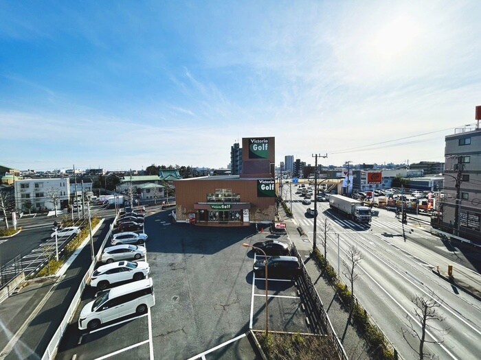 物件内観写真16　(室内からの展望)