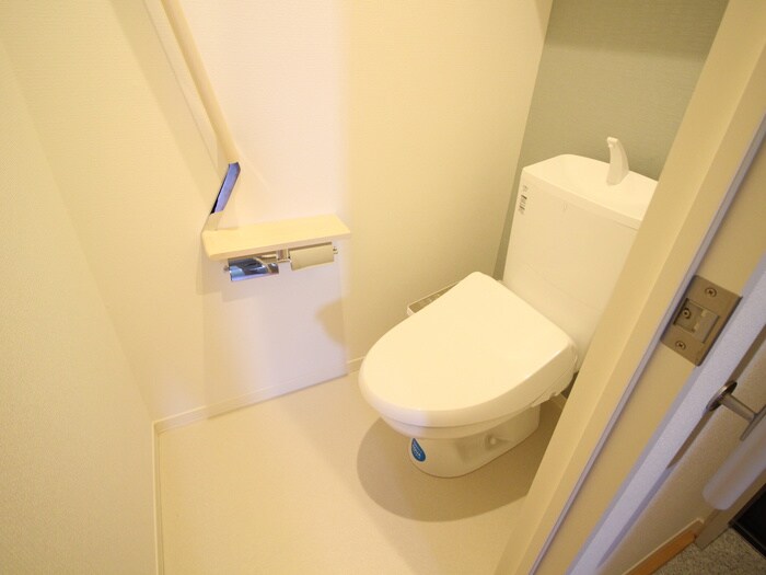 物件内観写真11　(トイレ)