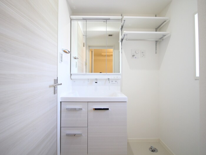 物件内観写真12　(洗面)