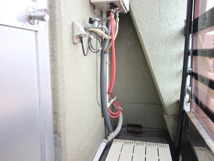 物件内観写真15　(洗濯機置場)