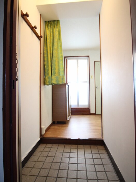 物件内観写真17　(玄関)