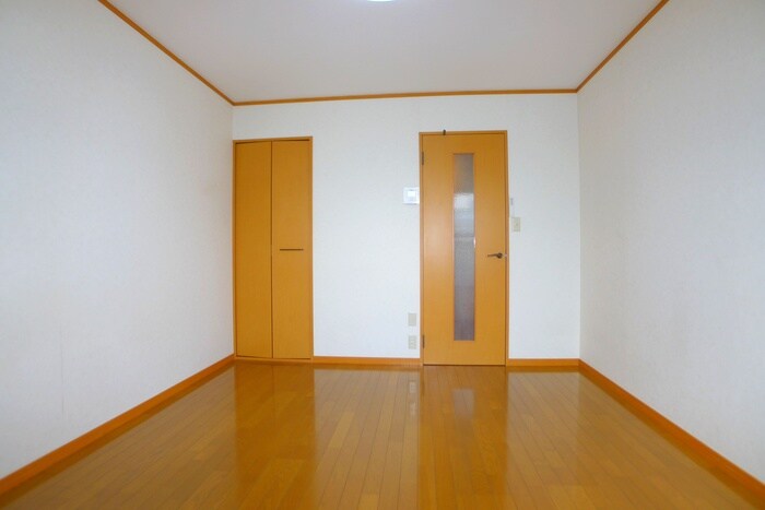 物件内観写真4　(居室)