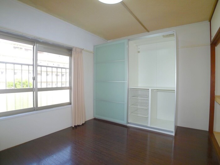 物件内観写真10　(室内からの展望)