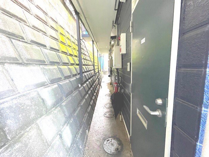 物件外観写真5　(エントランス部分)