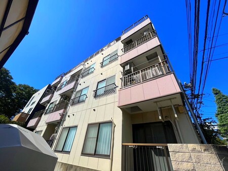 ＶＩＬＬＡ　ＥＡＳＴ（201）外観写真
