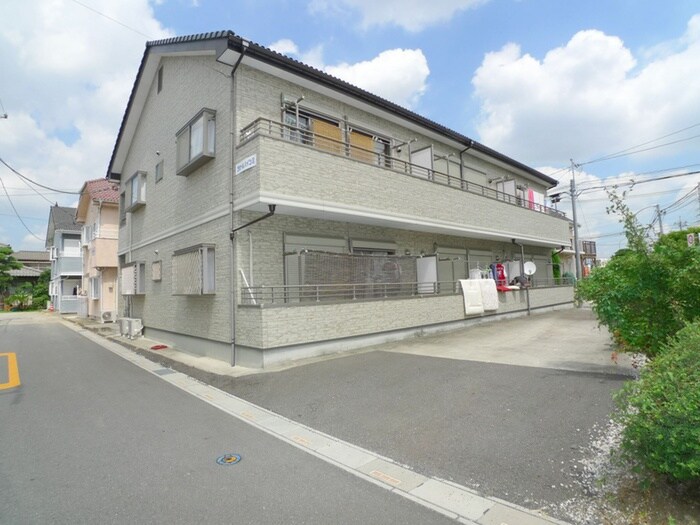 物件外観写真3　(駐車場)