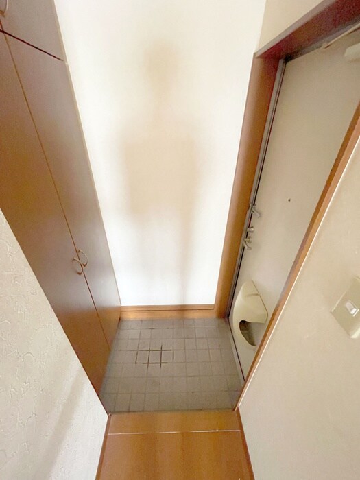 物件内観写真15　(玄関)