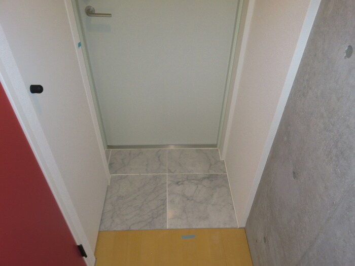 物件内観写真14　(玄関)