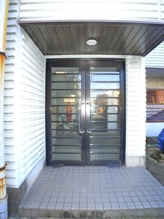 リヴハイム杉浦のエントランス部分