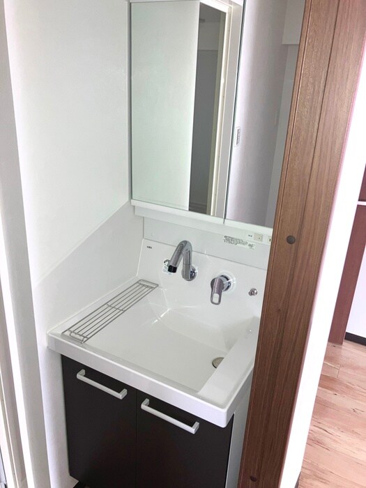 物件内観写真7　(洗面)