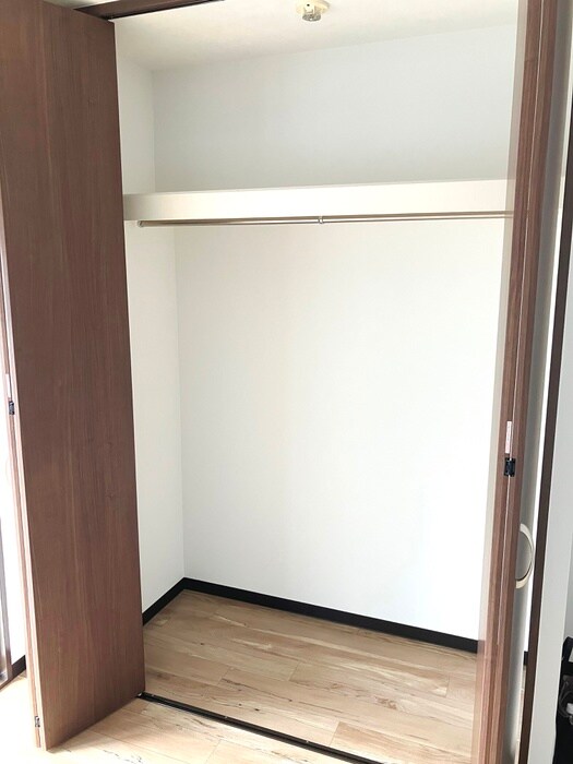 物件内観写真10　(収納)