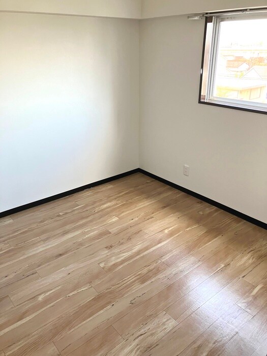 物件内観写真13　(居室)