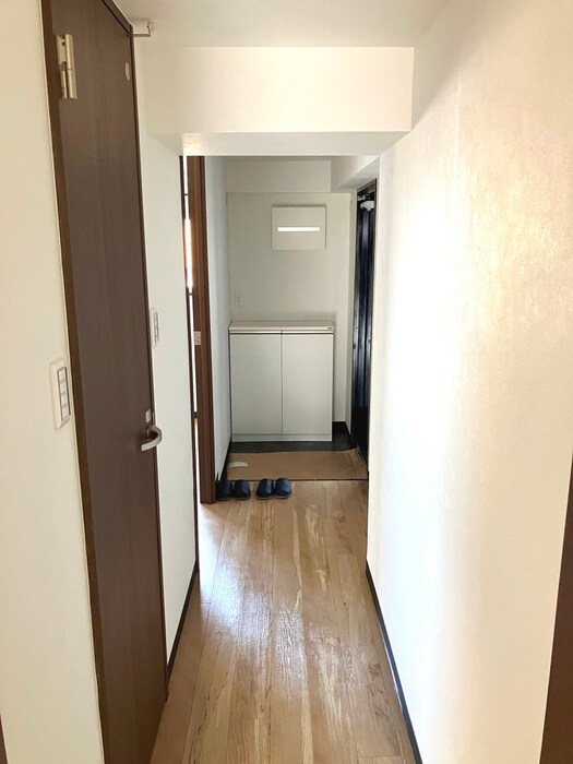 物件内観写真16　(廊下)