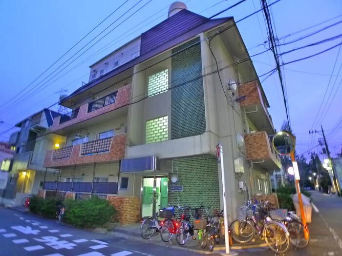 物件外観写真4　(エントランス部分)