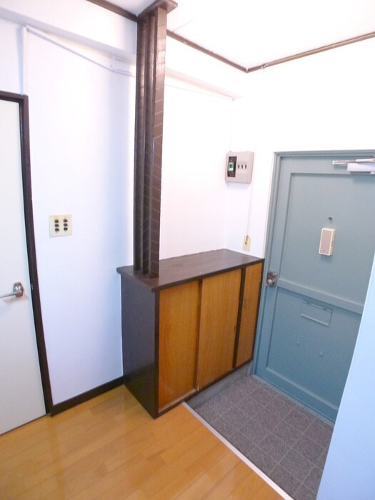 物件内観写真15　(靴箱)