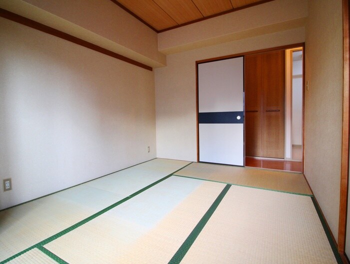 物件内観写真8　(居室)