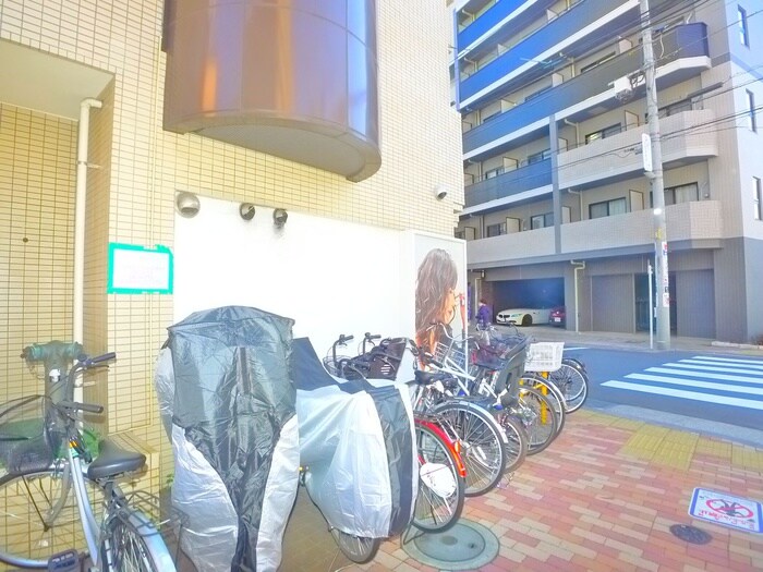 物件外観写真6　(駐輪場)