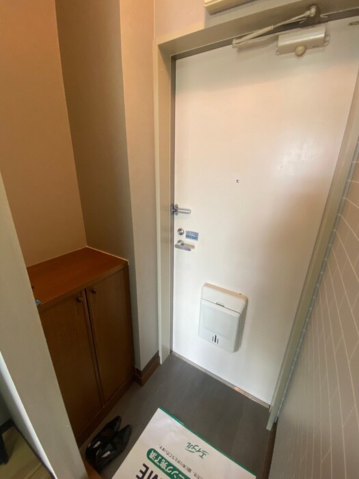 物件内観写真15　(玄関)