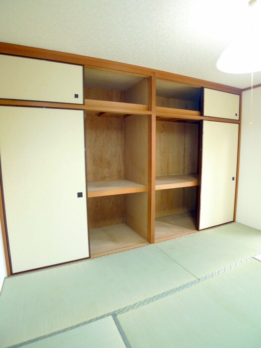 物件内観写真10　(収納)