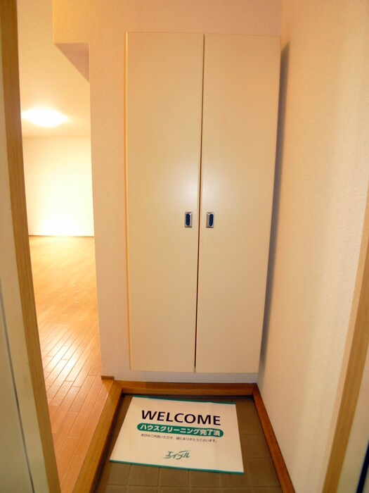 物件内観写真14　(玄関)