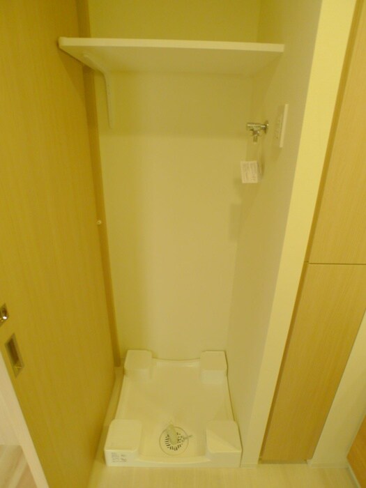 物件内観写真18　(洗濯機置場)