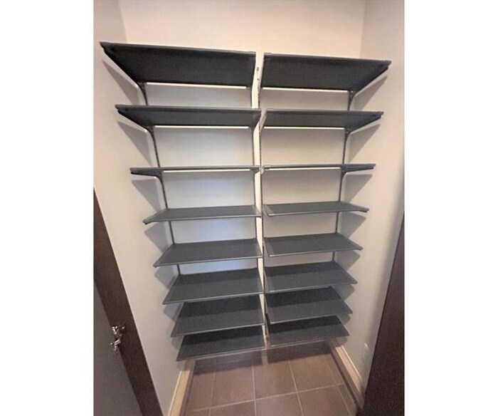 Ｆｏｒｅｓｔ　ＵＲＡＷＡの靴箱