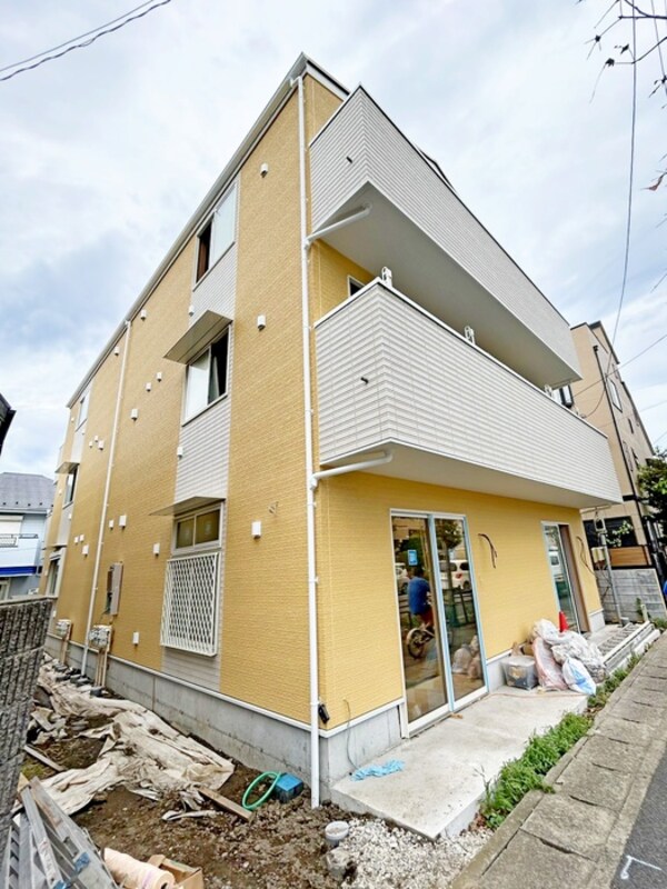 建築中