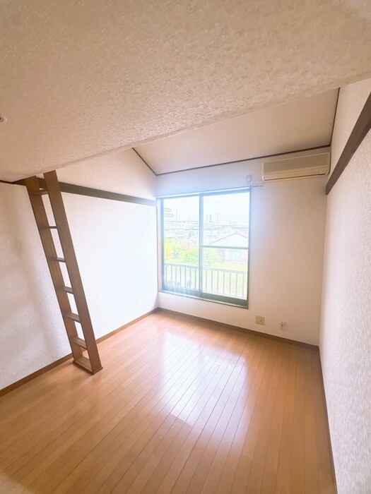 物件内観写真14　(居室)