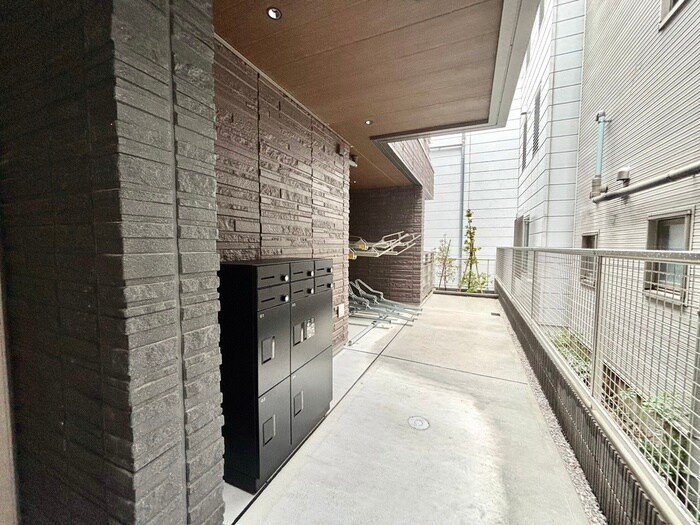 物件外観写真6　(駐輪場)