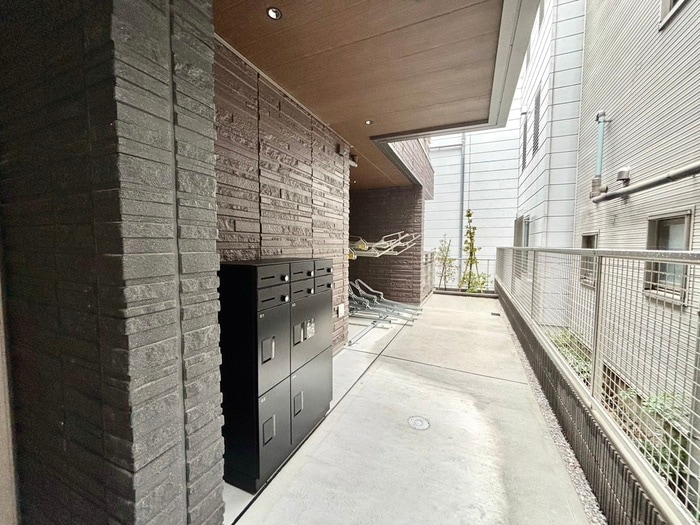物件外観写真6　(駐輪場)