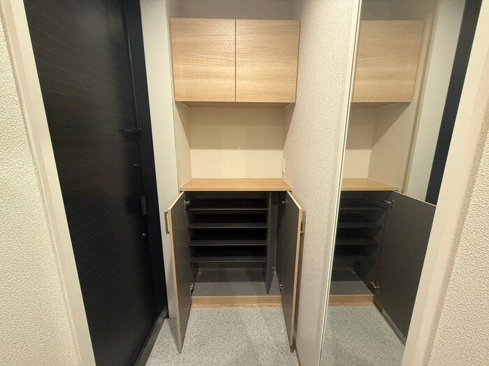 物件内観写真15　(靴箱)