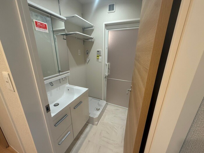 物件内観写真20　(室内からの展望)