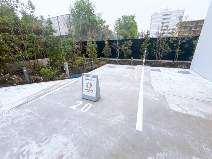 Ｗレジデンス多摩川の駐車場