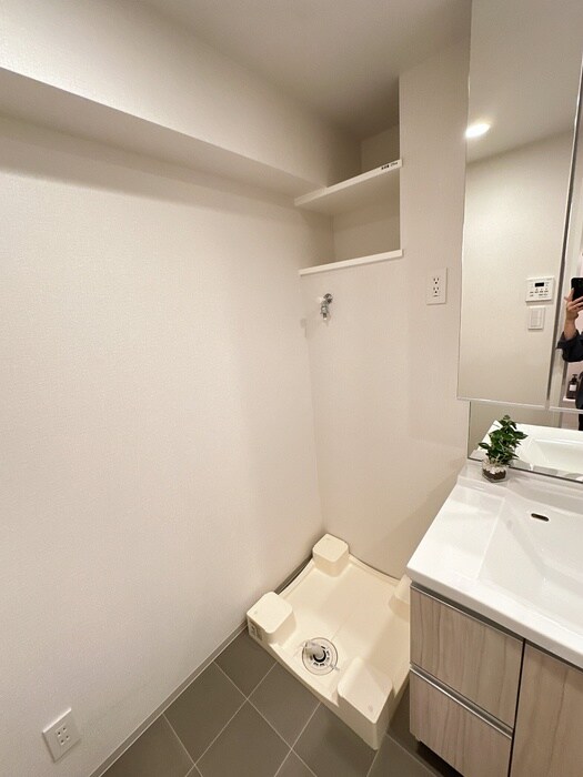 物件内観写真12　(洗濯機置場)