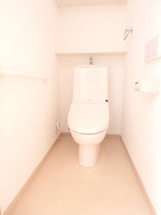 物件内観写真9　(トイレ)