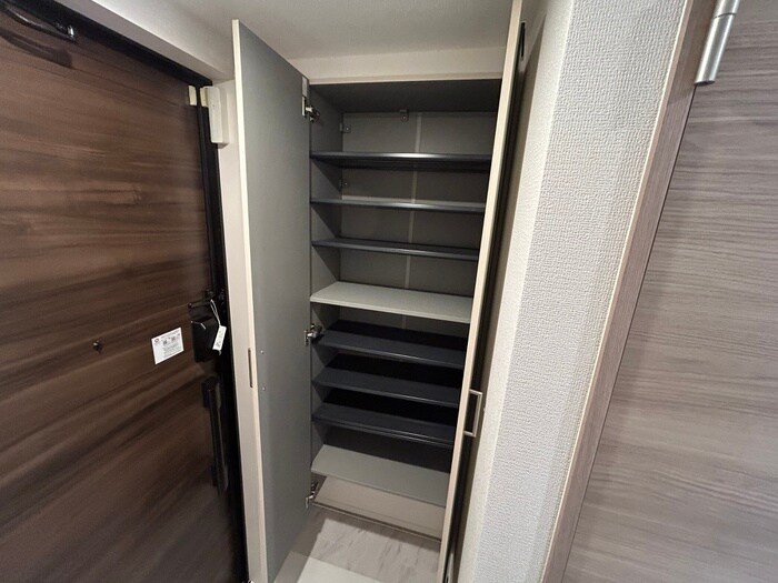 物件内観写真15　(靴箱)